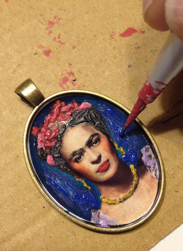 Frida Kahlo Jewel Necklace Bronzed Painting  Pendant jewelry  Glass Cabochon - QuorArtisticTshirts