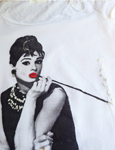 AUDREY HEPBURN  PAINTED On Relief  Breakfast at Tiffay's T-shirt - QuorArtisticTshirts