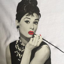AUDREY HEPBURN  PAINTED On Relief  Breakfast at Tiffay's T-shirt - QuorArtisticTshirts