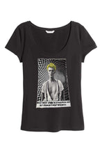 DAVID BOWIE Tribute T-shirt  - David Bowie Graphic Painted Tshirt - QuorArtisticTshirts