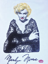 Marilyn Monroe T-shirt  Sexy Icon - QuorArtisticTshirts
