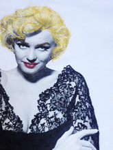 Marilyn Monroe T-shirt  Sexy Icon - QuorArtisticTshirts