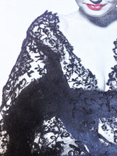 Marilyn Monroe T-shirt  Sexy Icon - QuorArtisticTshirts