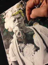 DAVID BOWIE Portrait  Art to Wear T-shirt  on Flowers background PAINTED 3d - QuorArtisticTshirts