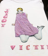 Twiggy Artistic  T-shirt – Icon of Swinging London painted on Tee - QuorArtisticTshirts