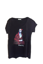 Frida Kahlo  T-shirt Frida Red Shawl Tshirt Artistic - Quortshirts