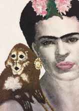 Frida Kahlo  T-shirt  Frida with Monkey Artistic   Tshirt - Quortshirts
