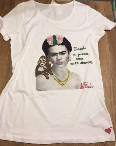 Frida Kahlo  T-shirt  Frida with Monkey Artistic   Tshirt - Quortshirts